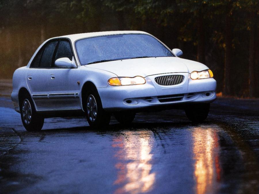  Hyundai Sonata 1996 года  (US) (фото 2 из 3)